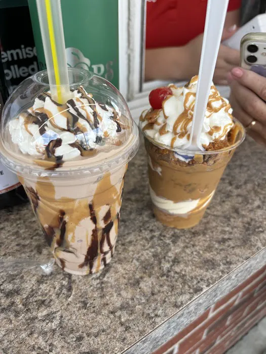 Skoops Ice Cream Picture 1