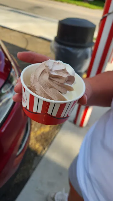 Bidinger's Ice Cream Picture 4