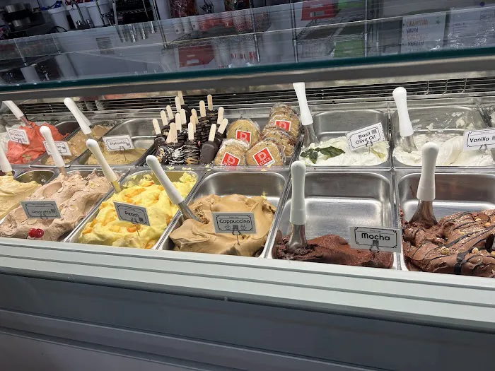 Dolce at the Strand Picture 1