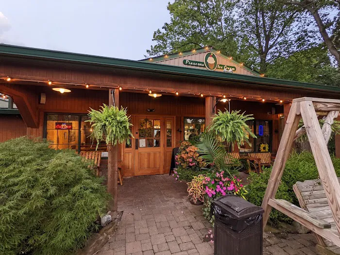 Pinecone Ice Cream Shop Picture 5