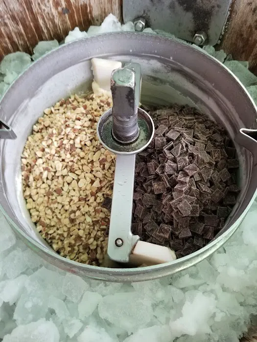 Schloneger's Old Fashioned Ice Cream LLC Picture 1