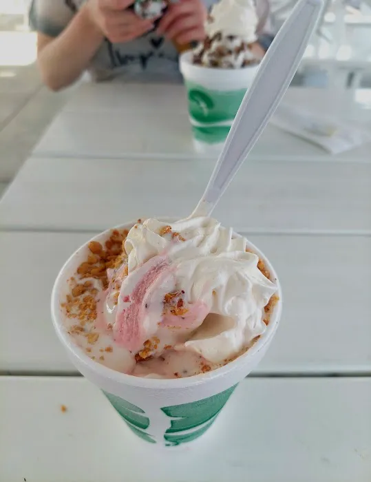 Earl's Dari Drive-In Picture 1