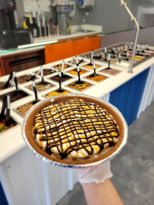 Skipper's Frozen Yogurt & Dessert Shop Picture 9