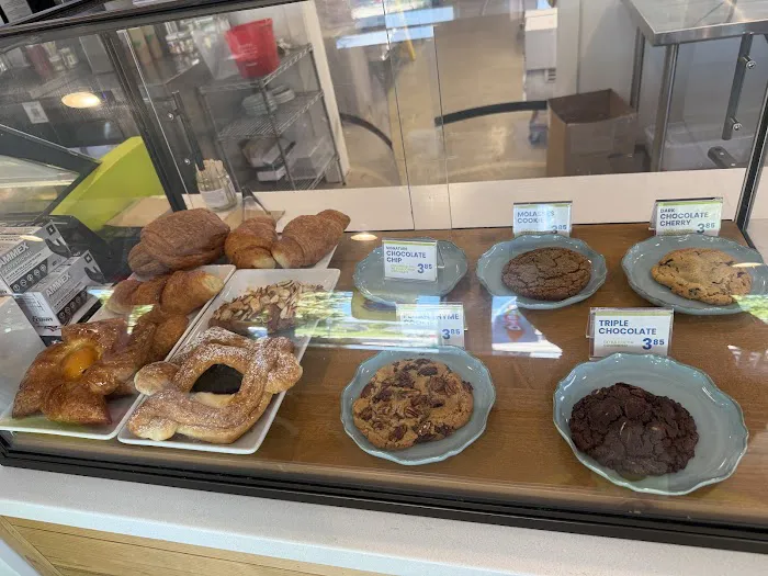 Grocer's Daughter Chocolate Gelato and Sweets Shop Picture 8