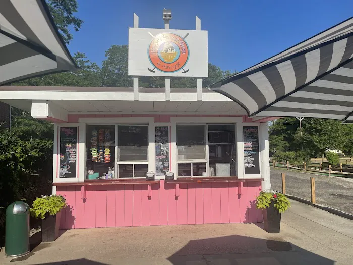 Kate’s Sweet Shop & Mini Golf Picture 4