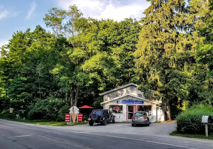 Laker Shakes Burdickville Market Picture 3