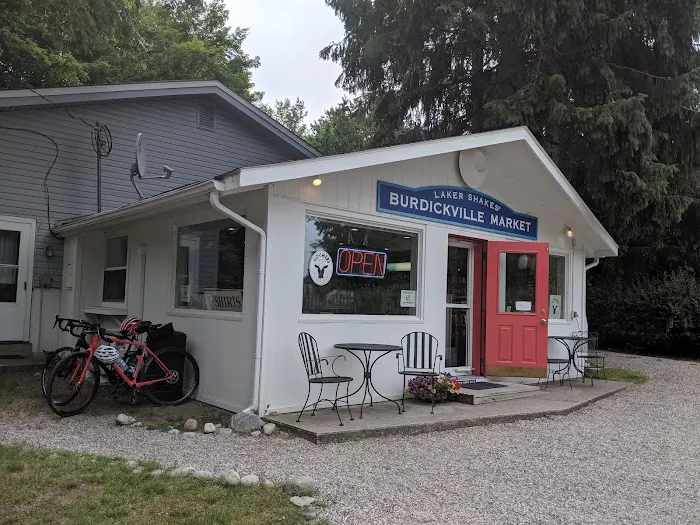 Laker Shakes Burdickville Market Picture 9