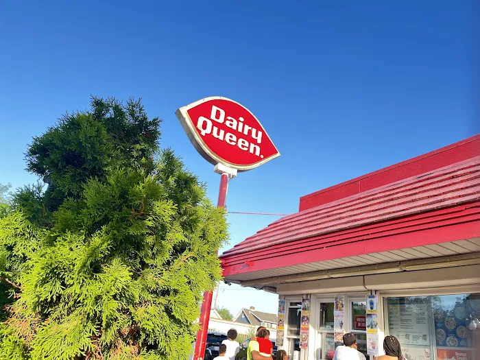 Dairy Queen Store Picture 3