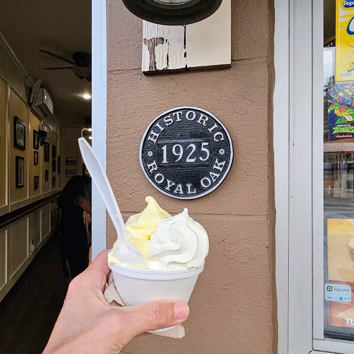 Golden Cone Frozen Custard & Ice Cream - Royal Oak Picture 9
