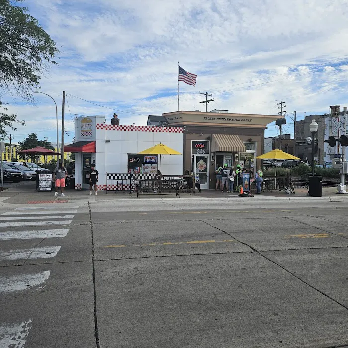 Golden Cone Frozen Custard & Ice Cream - Royal Oak Picture 10