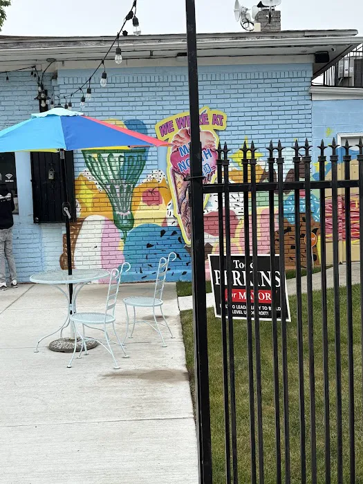 MJ's North End Ice Cream Parlor Picture 3