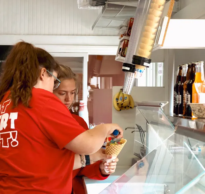 Yates Ice Cream Shoppe Picture 6
