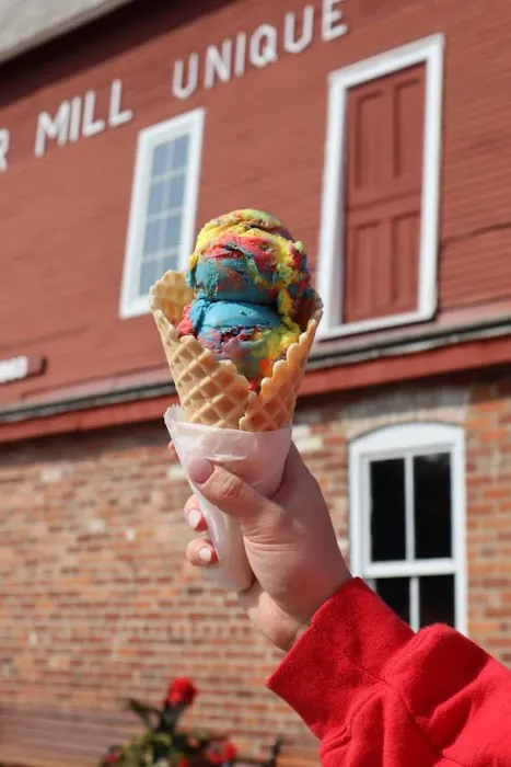 Yates Ice Cream Shoppe Picture 8