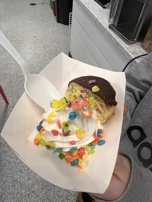 Gilly's Ice Cream Picture 2