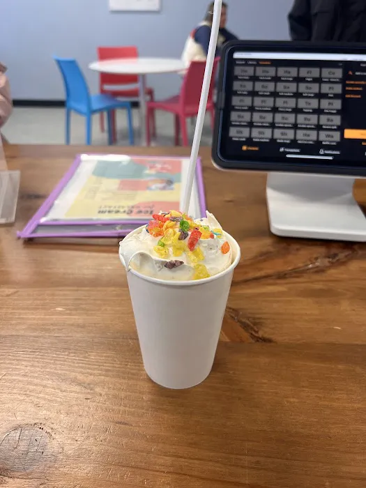 Gilly's Ice Cream Picture 9