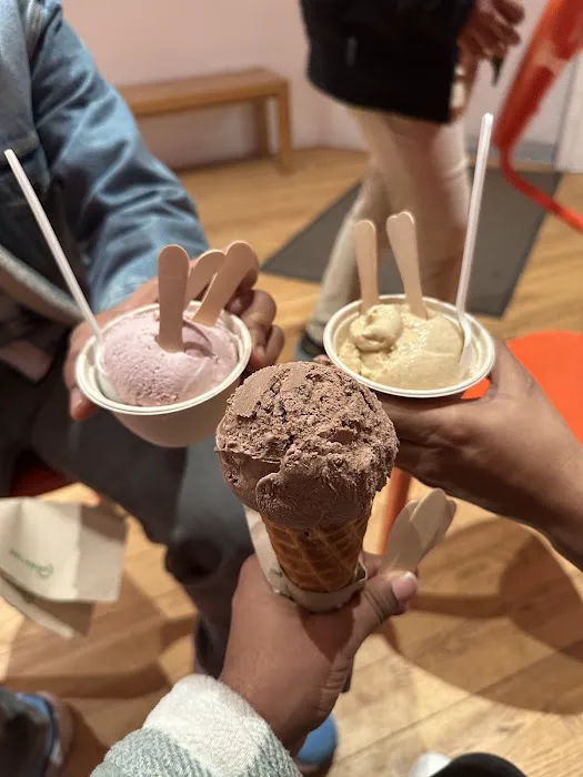 Milk & Froth Ice Cream Picture 2