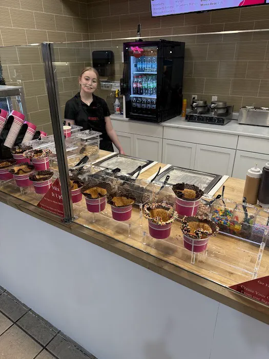 Scoops Creamery Picture 2