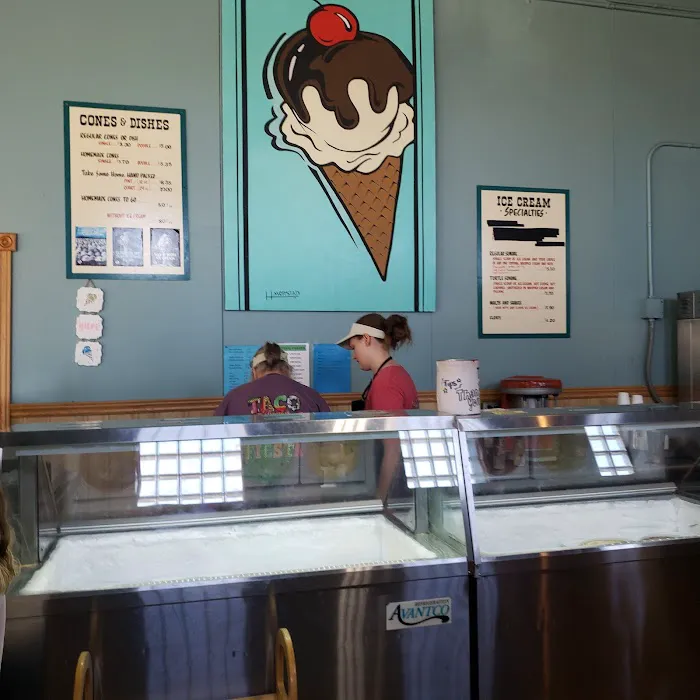 Downtown Sandwich & Ice Cream Picture 2
