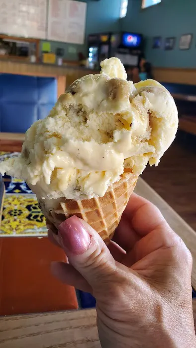 Downtown Sandwich & Ice Cream Picture 5