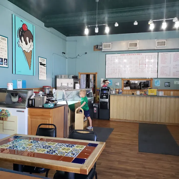 Downtown Sandwich & Ice Cream Picture 4