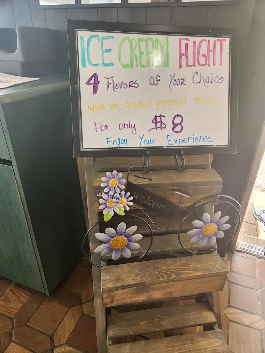 Britt's Candy & Ice Cream Shop Picture 5