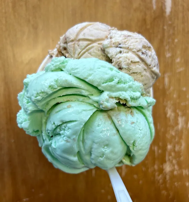 Heyn's Ice Cream North Liberty Picture 3