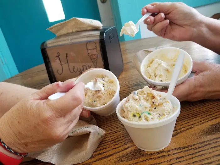 Heyn's Ice Cream North Liberty Picture 8