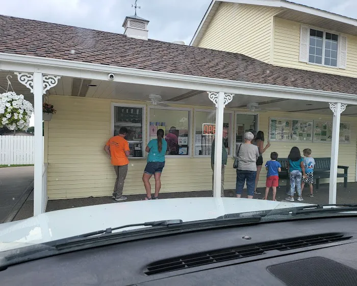 Jon's Ice Cream Store & Restaurant Picture 6