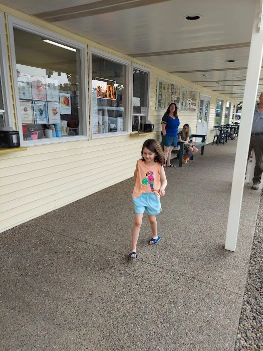 Jon's Ice Cream Store & Restaurant Picture 9