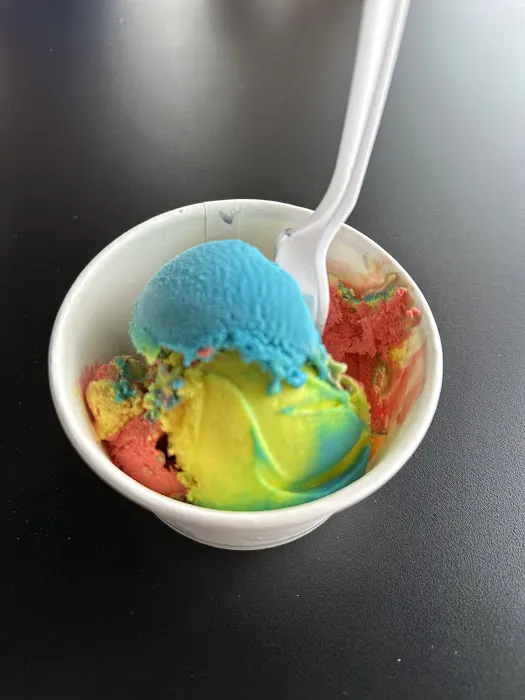 Mikey's Ice Cream & Grill Picture 2