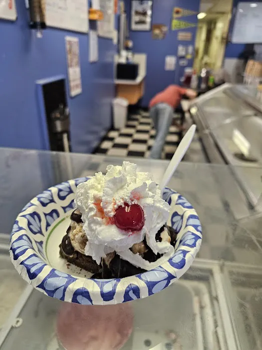 Ice Cream Peddlers Picture 2