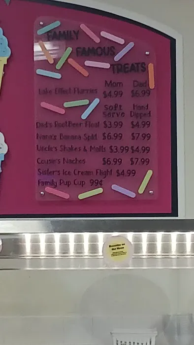 Mooney's Ice Cream Parlor Picture 3