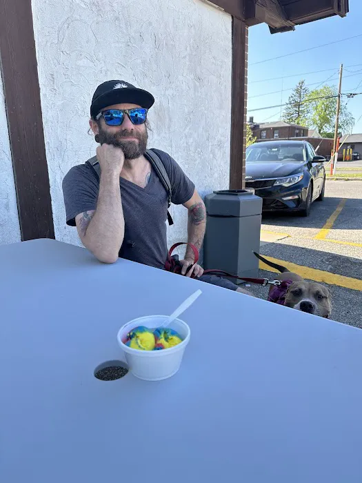 Mooney's Ice Cream Parlor Picture 10