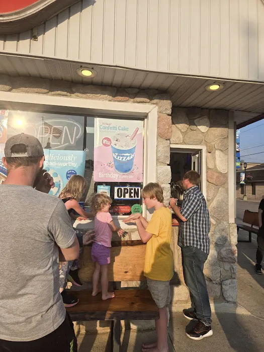 Dairy Queen Store Picture 4