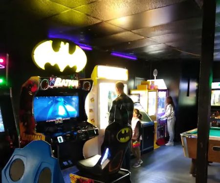 Scoop's Dairy Bar & Arcade