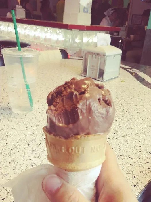 Scoop's Dairy Bar & Arcade Picture 5