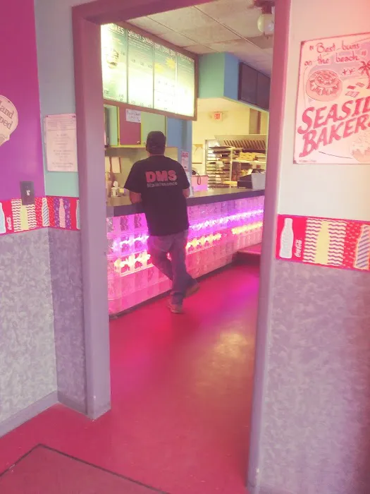 Scoop's Dairy Bar & Arcade Picture 10