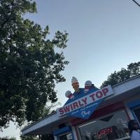 Swirly Top Ice Cream Shop ico