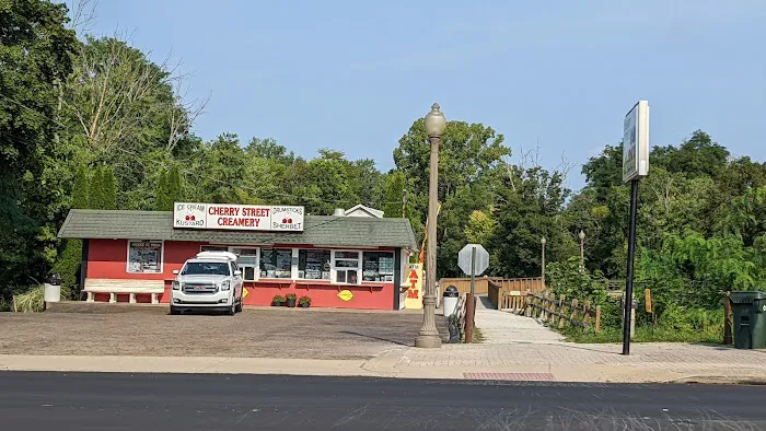 Cherry Street Creamery Picture 3