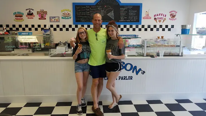 Brayson's Ice Cream Parlor Picture 7