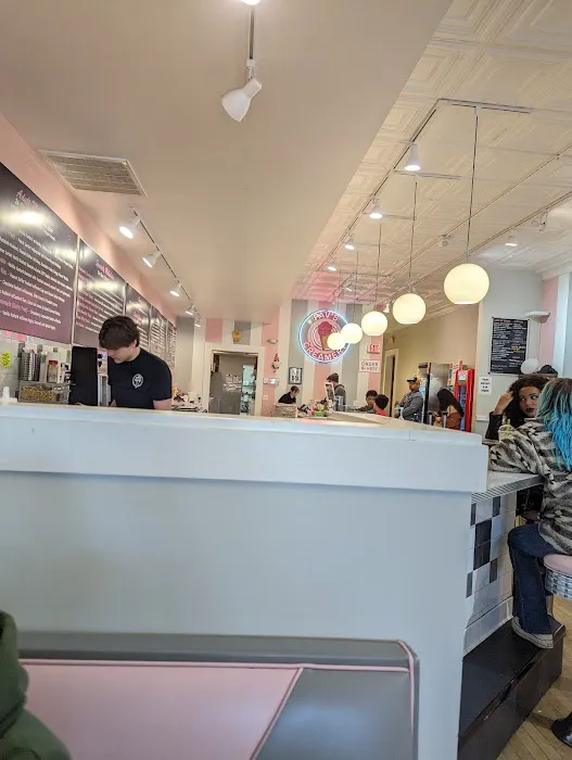 Pav’s Creamery Picture 4