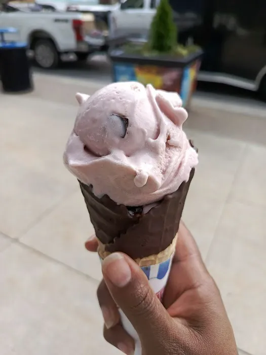 Pav’s Creamery Picture 6