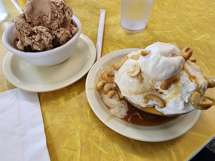 Tom's Ice Cream Bowl Picture 5