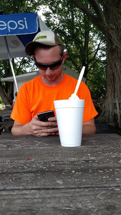 Crossroads Dairy Bar Picture 6