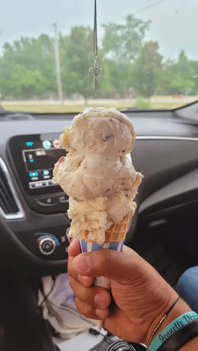 Andi Mae's Ice Cream Shoppe Picture 3