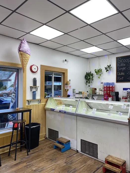 Norm & Irv’s Ice Cream Shop Picture 3