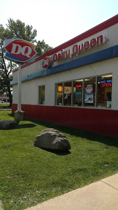 Dairy Queen Store Picture 2