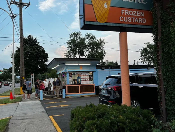 Golden Cone Frozen Custard - Madison Heights Picture 3