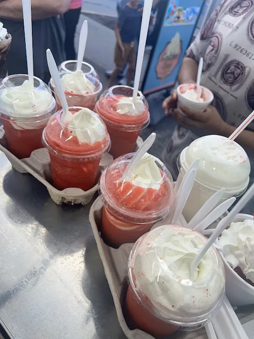 Golden Cone Frozen Custard - Madison Heights Picture 7