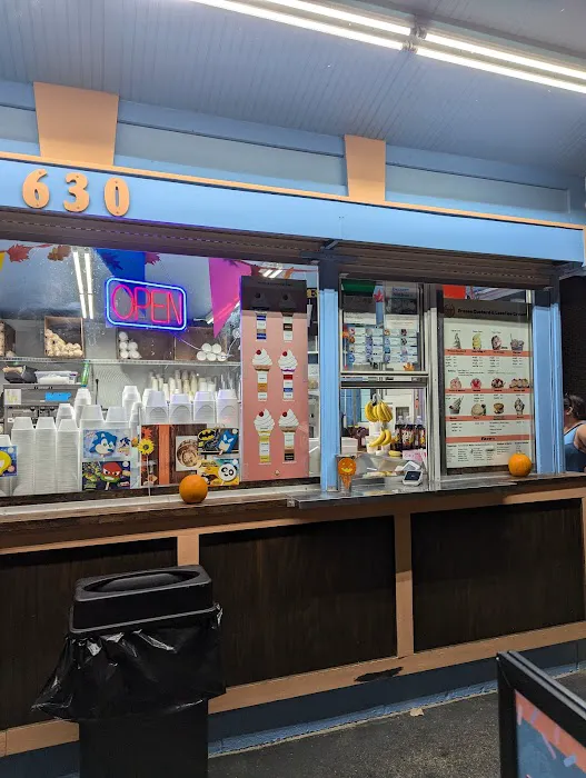 Golden Cone Frozen Custard - Madison Heights Picture 10